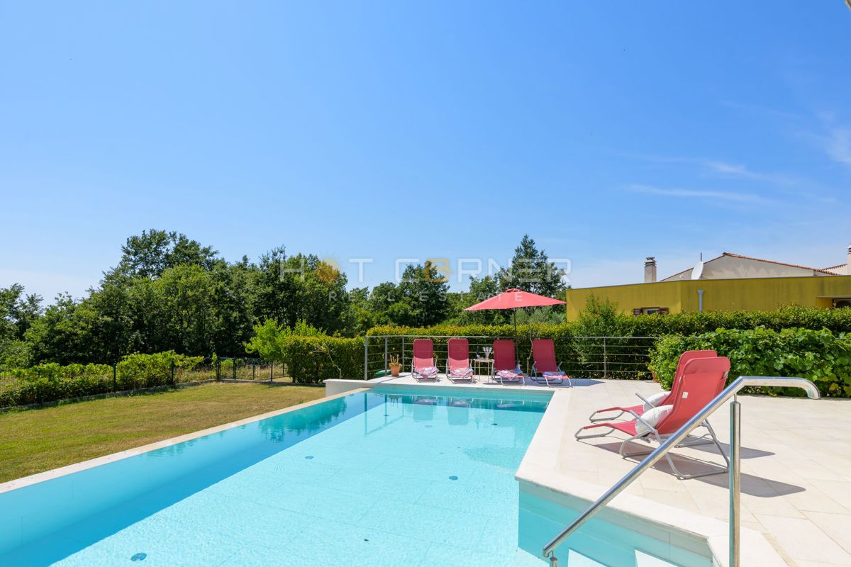 Čudovita vila v mirnem okolju