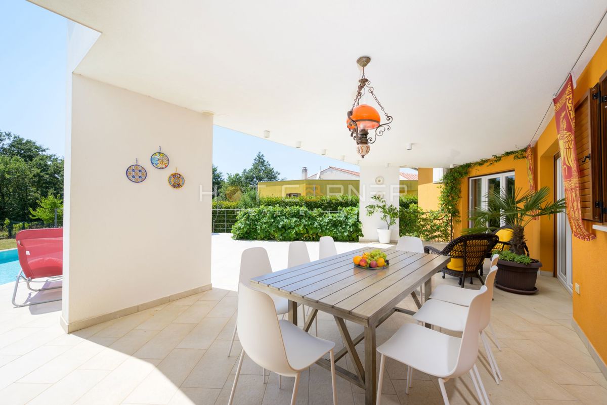 Čudovita vila v mirnem okolju