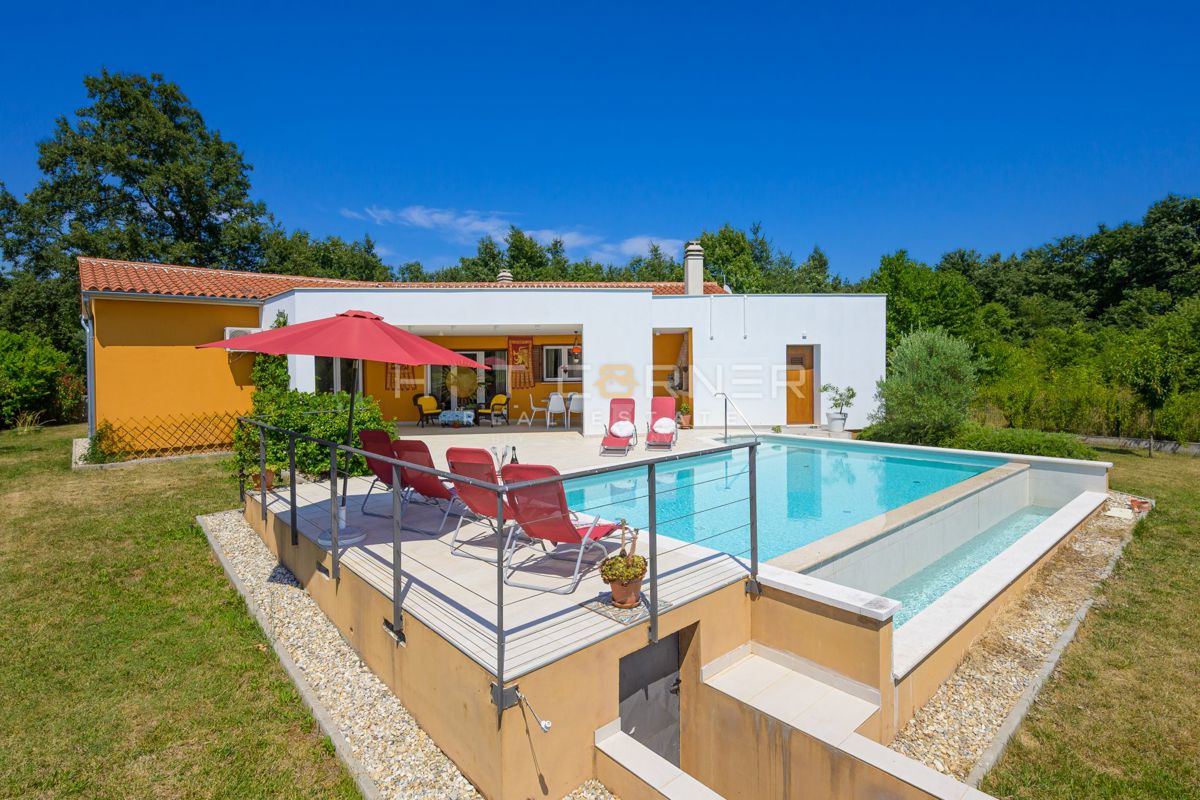 Čudovita vila v mirnem okolju