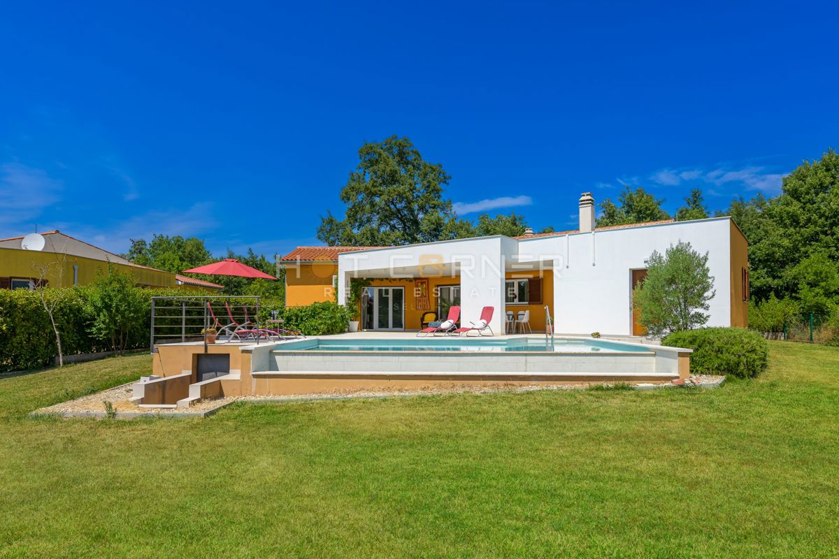 Čudovita vila v mirnem okolju