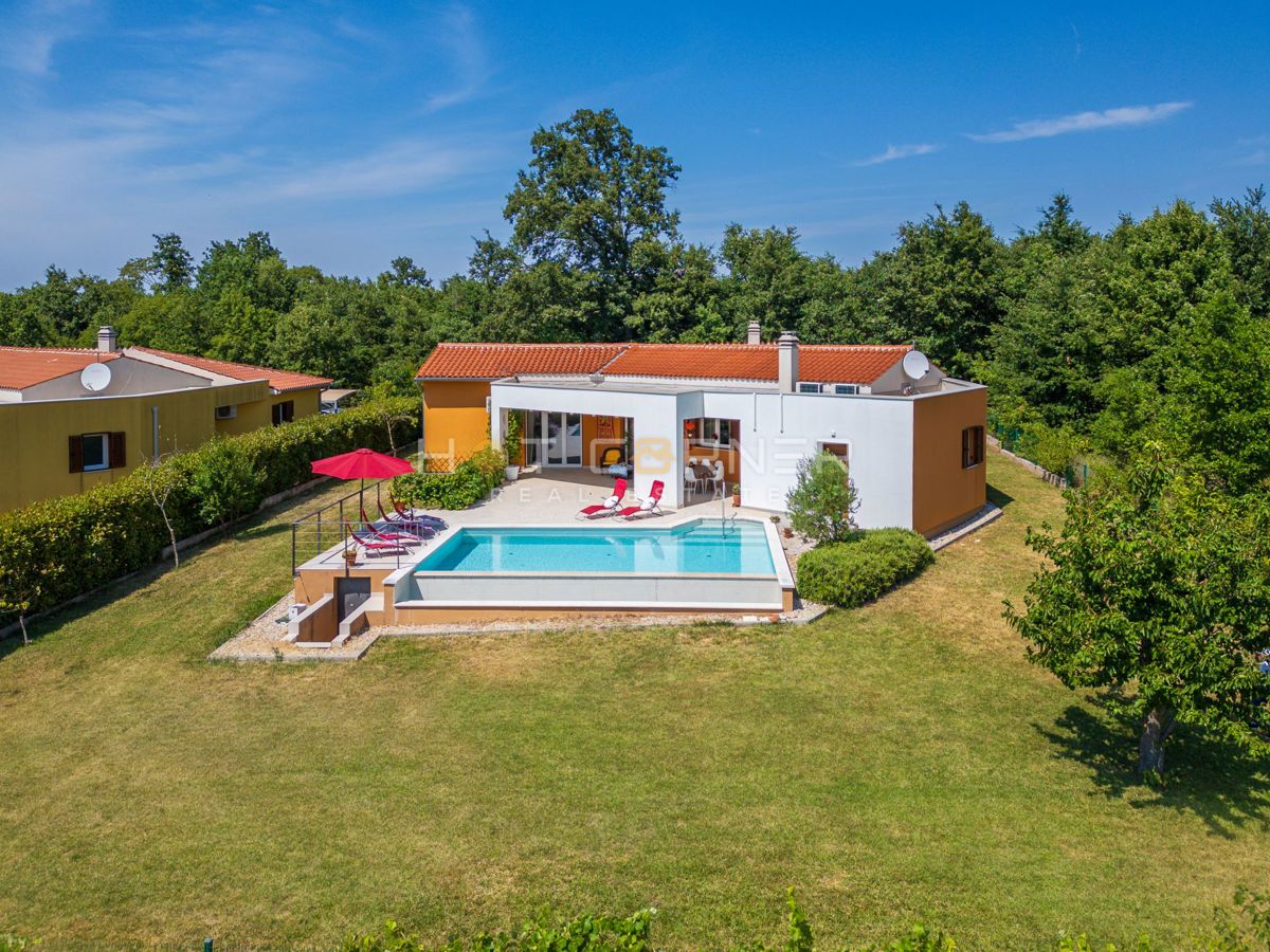 Čudovita vila v mirnem okolju