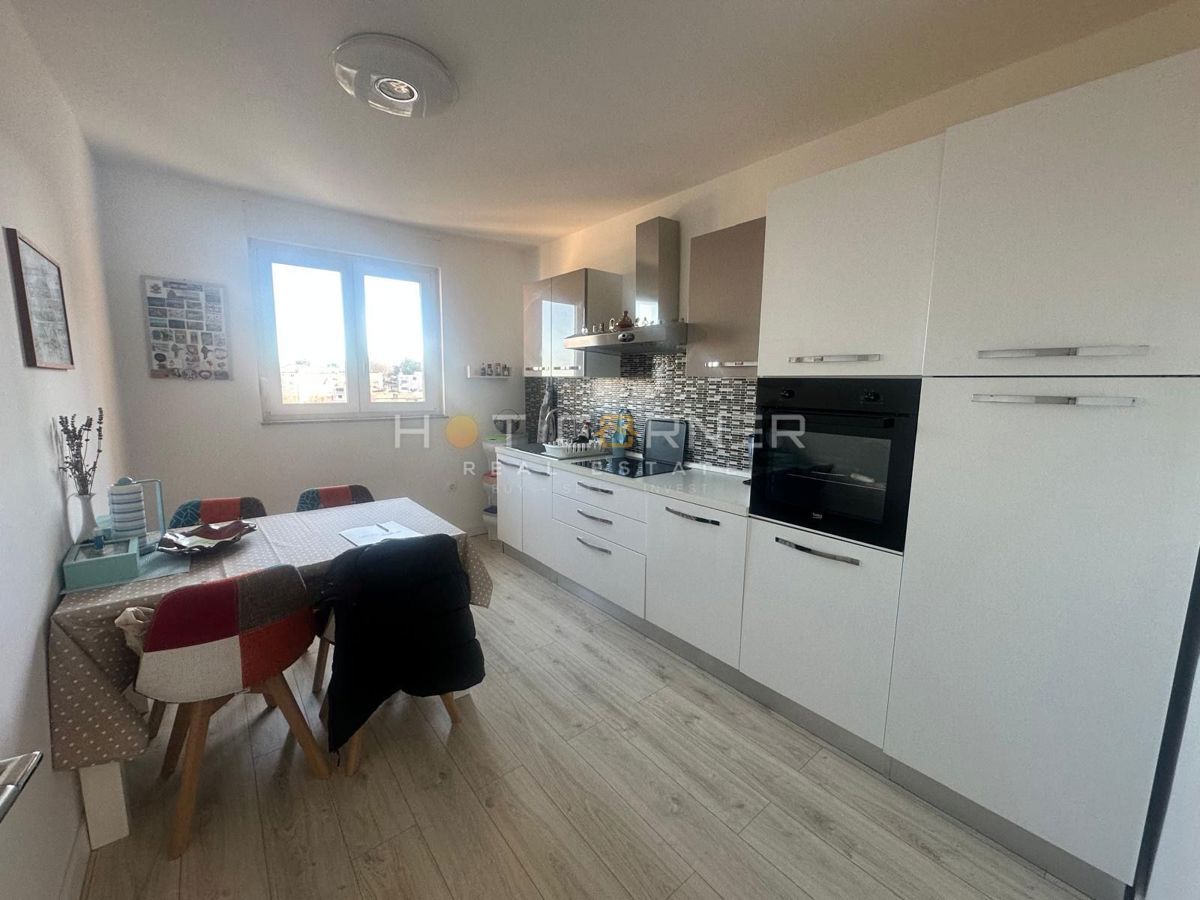 Veruda, obnovljeno toplo stanovanje, možnost kredita!