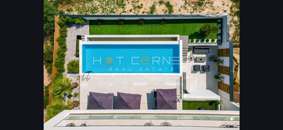 Taboo vila - Moderna eleganca in razkošno življenje