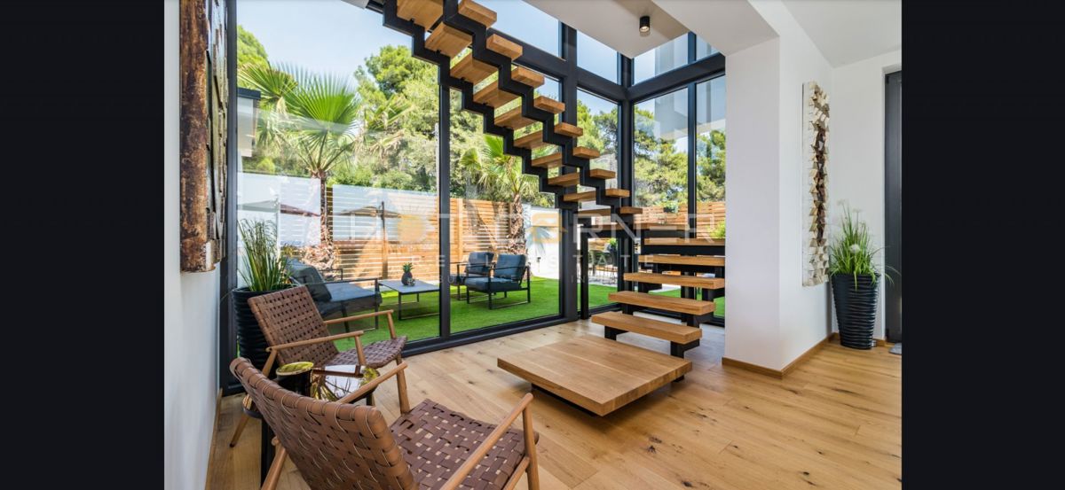 Taboo vila - Moderna eleganca in razkošno življenje