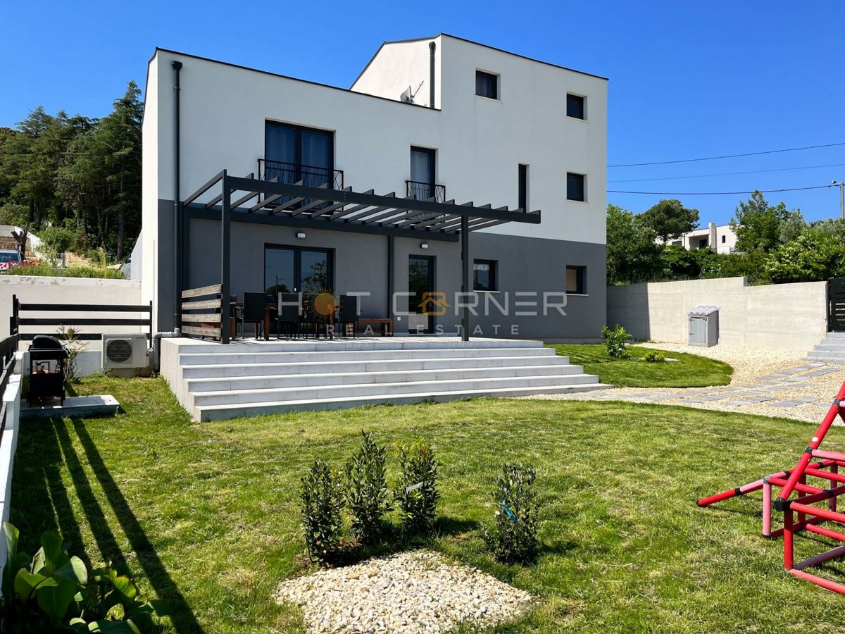 Hiša Pješčana Uvala, Medulin, 180m2