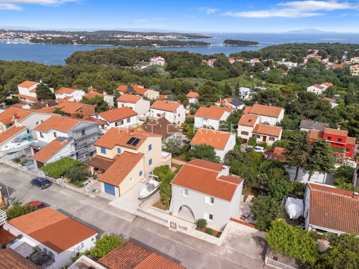 Pravljična hiša s panoramskim pogledom na morje