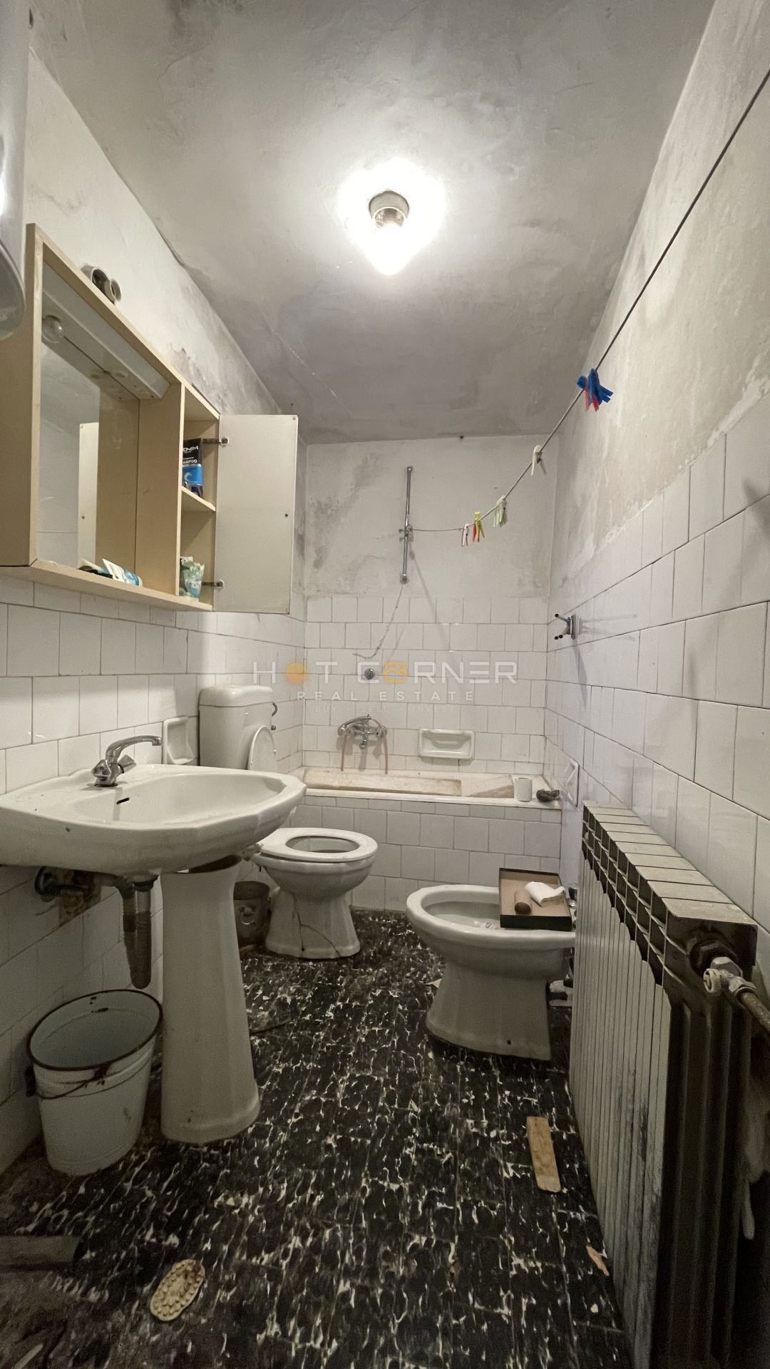 Gradbena parcela 1355m2 z objektom 206m2