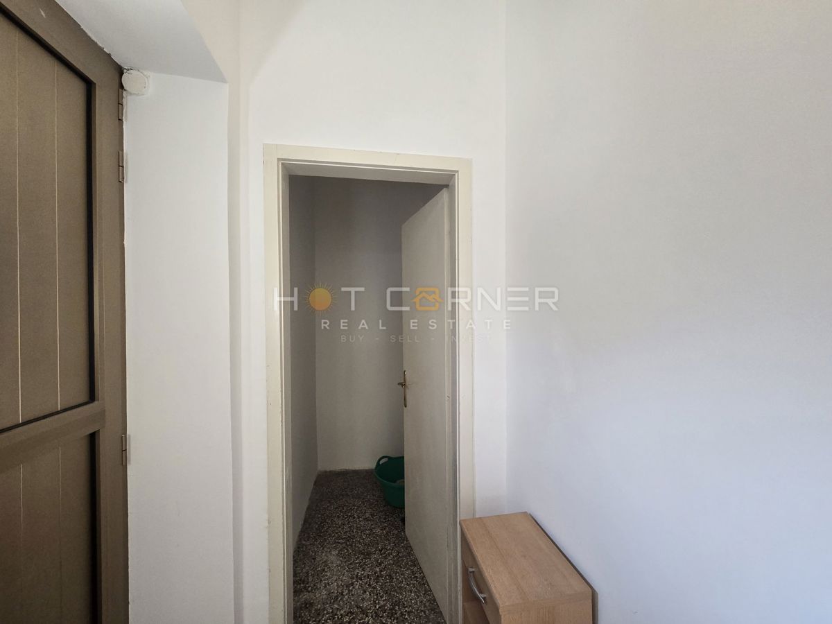 Stanovanje Centar, Pula, 67m2