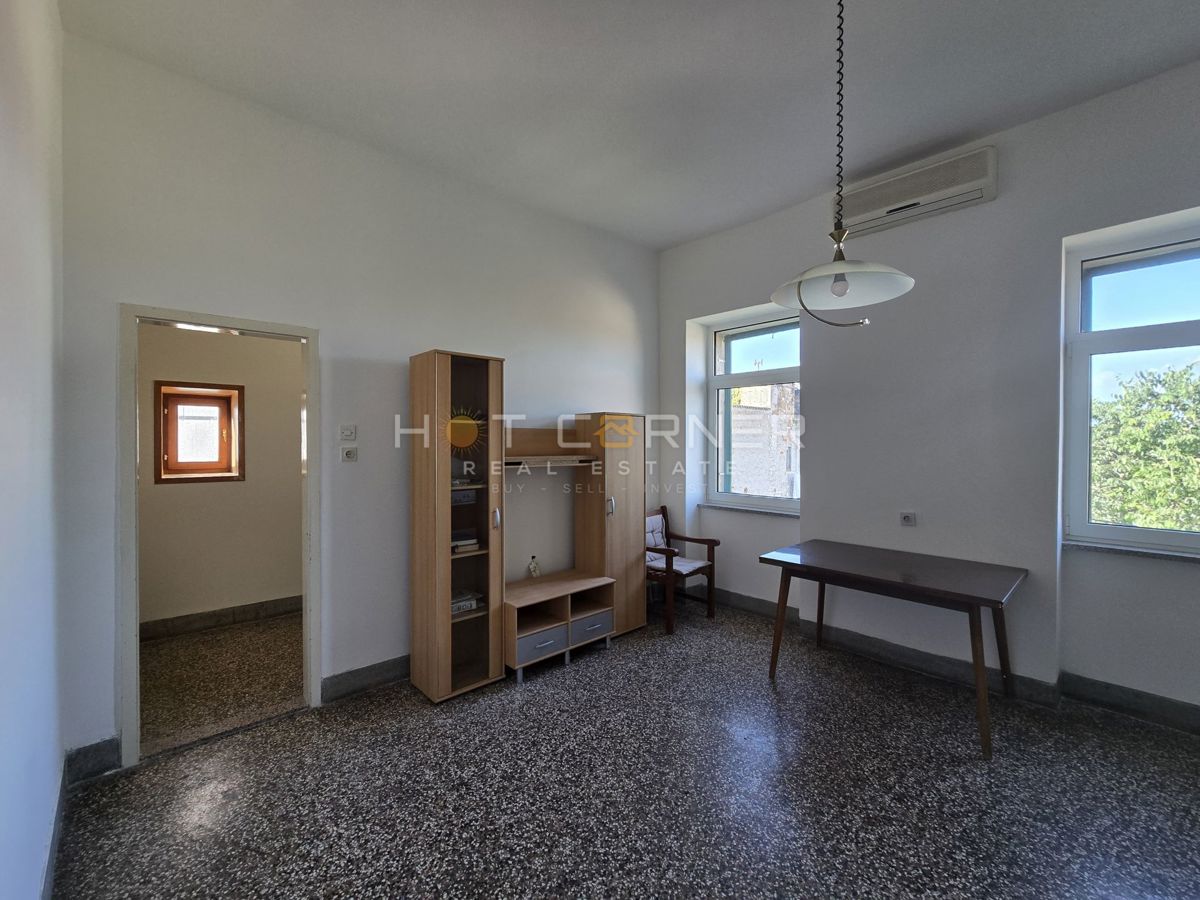 Stanovanje Centar, Pula, 67m2