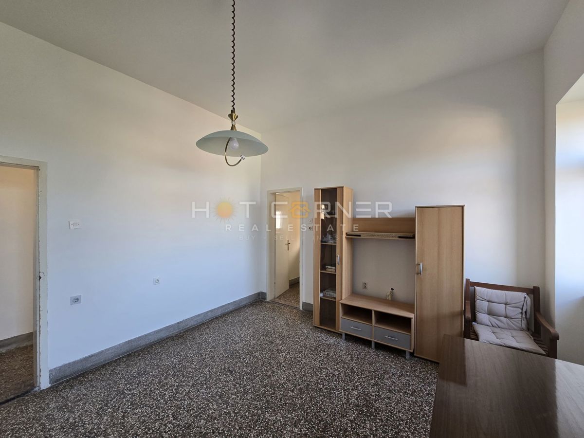 Stanovanje Centar, Pula, 67m2