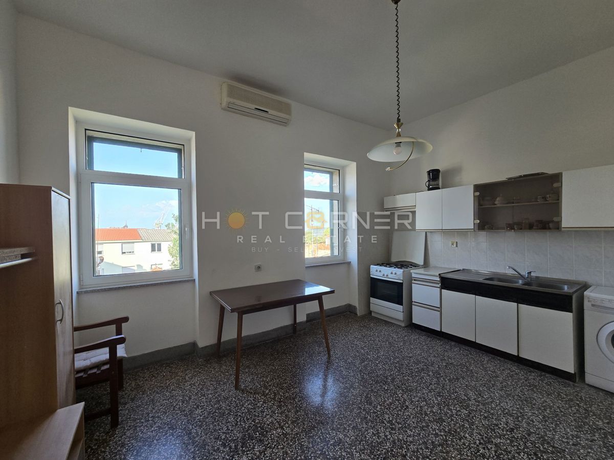 Stanovanje Centar, Pula, 67m2