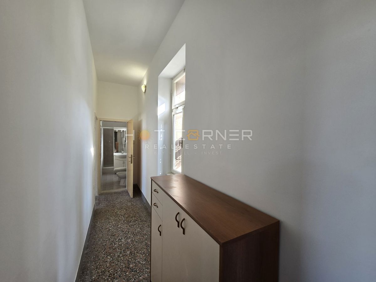 Stanovanje Centar, Pula, 67m2