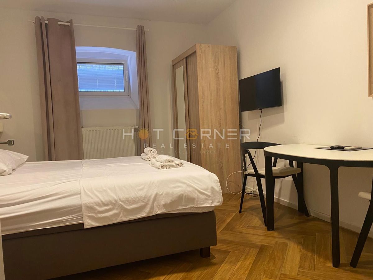 PRILOŽNOST – 3 STANOVANJA: enosobno stanovanje in dva garsonjera!