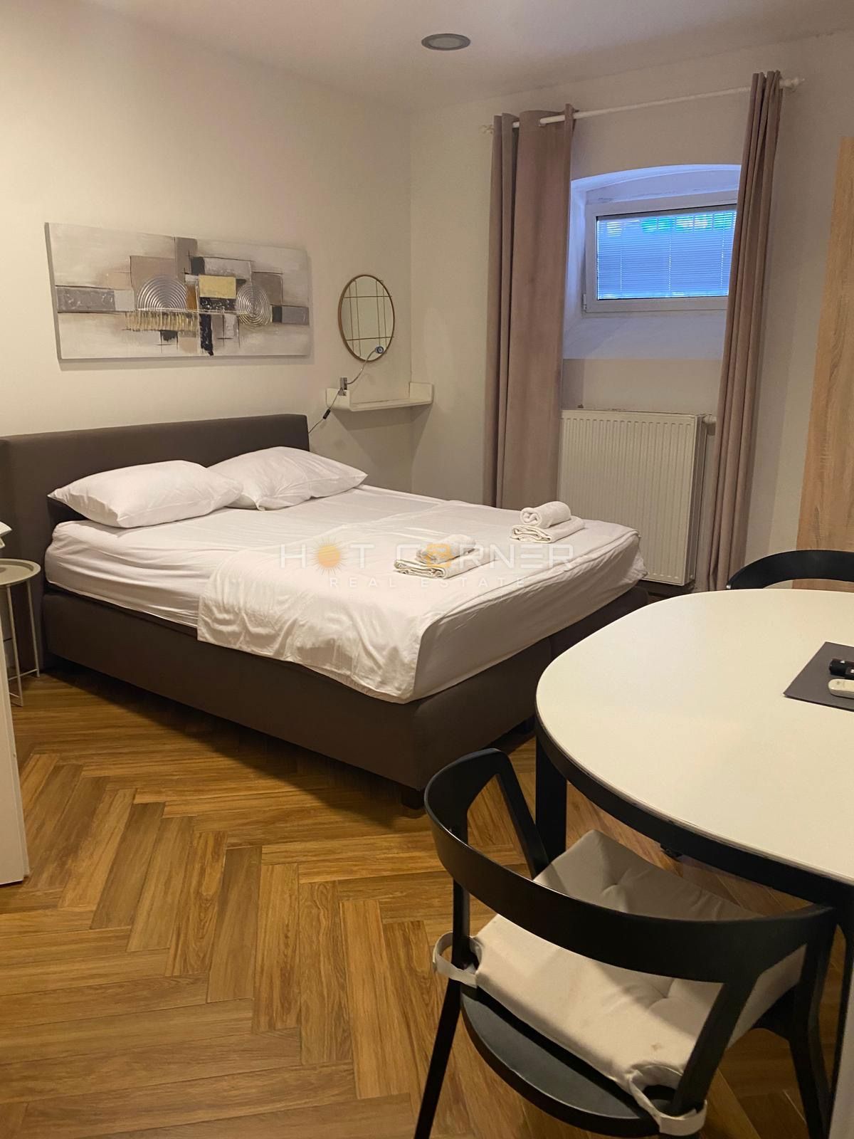 PRILOŽNOST – 3 STANOVANJA: enosobno stanovanje in dva garsonjera!