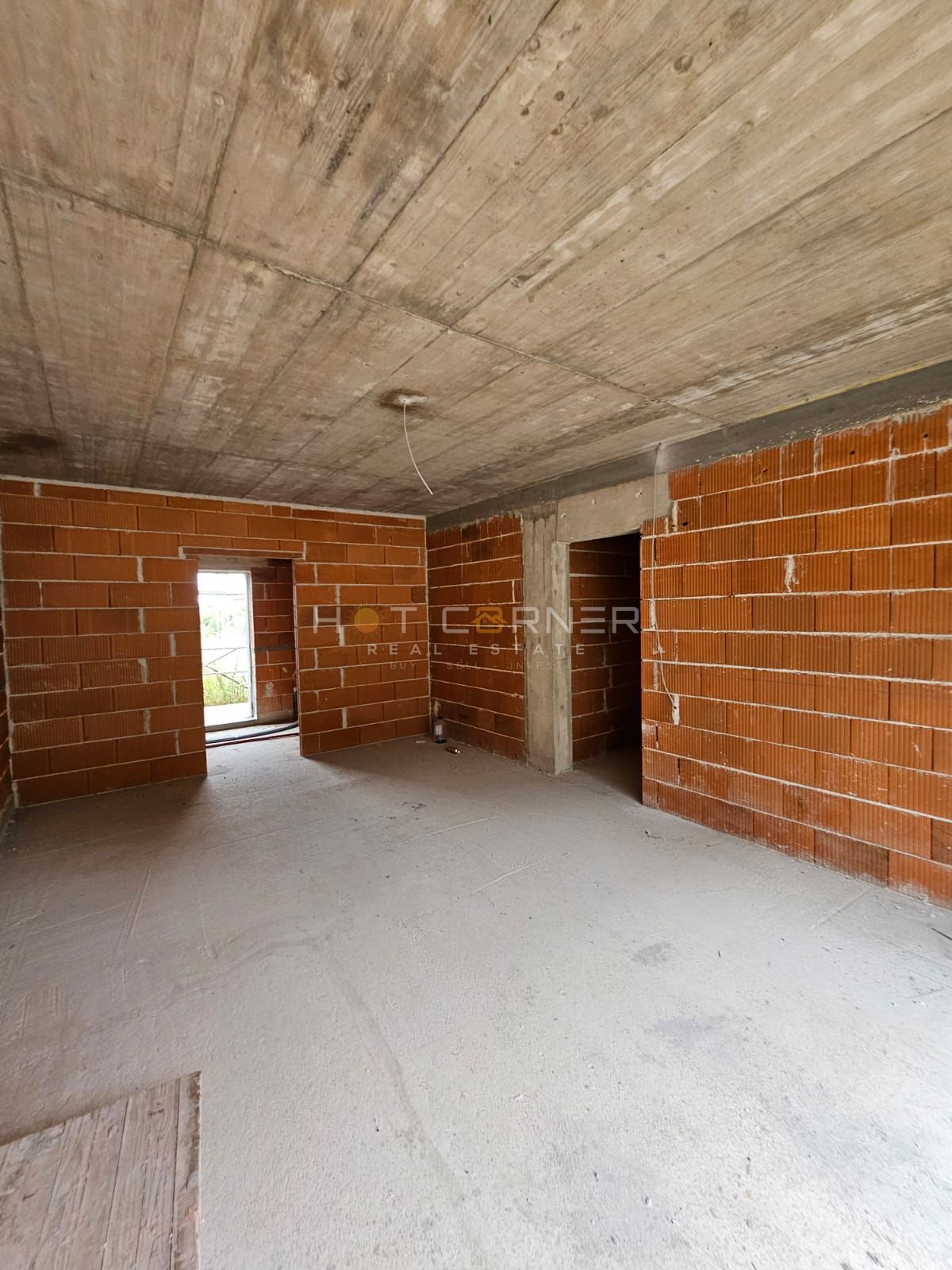 Investicijska priložnost: dve hiši z bazenoma blizu Rovinja  