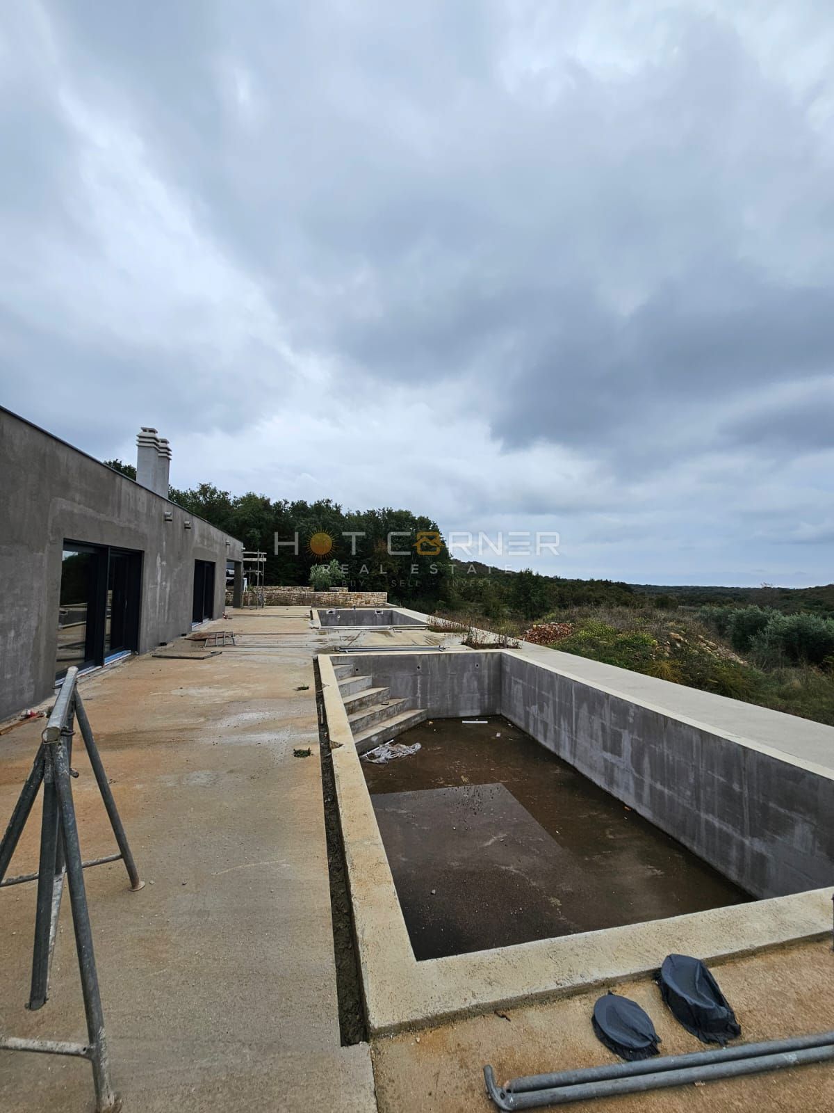 Investicijska priložnost: dve hiši z bazenoma blizu Rovinja  