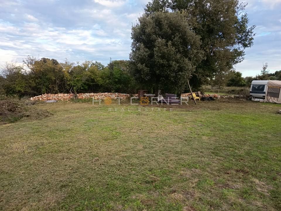 Kmetijsko zemljišče Šišan, Ližnjan, 432m2