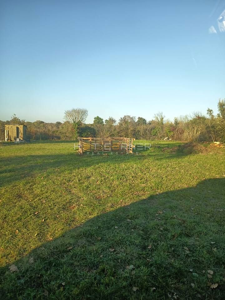 Kmetijsko zemljišče Šišan, Ližnjan, 432m2