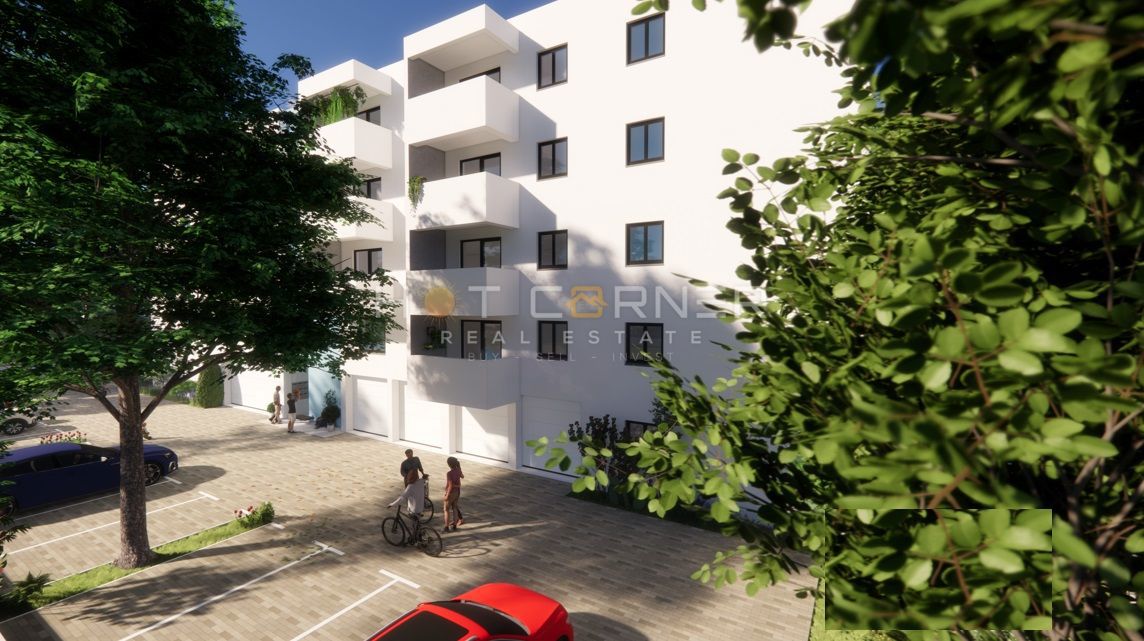 Pulj, odlična lokacija, 1-sobno stanovanje, balkon, dvigalo