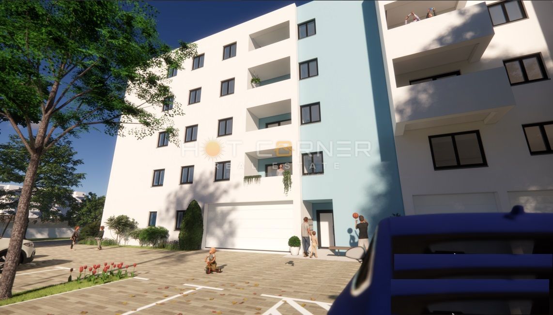 Pulj, odlična lokacija, 1-sobno stanovanje, balkon, dvigalo