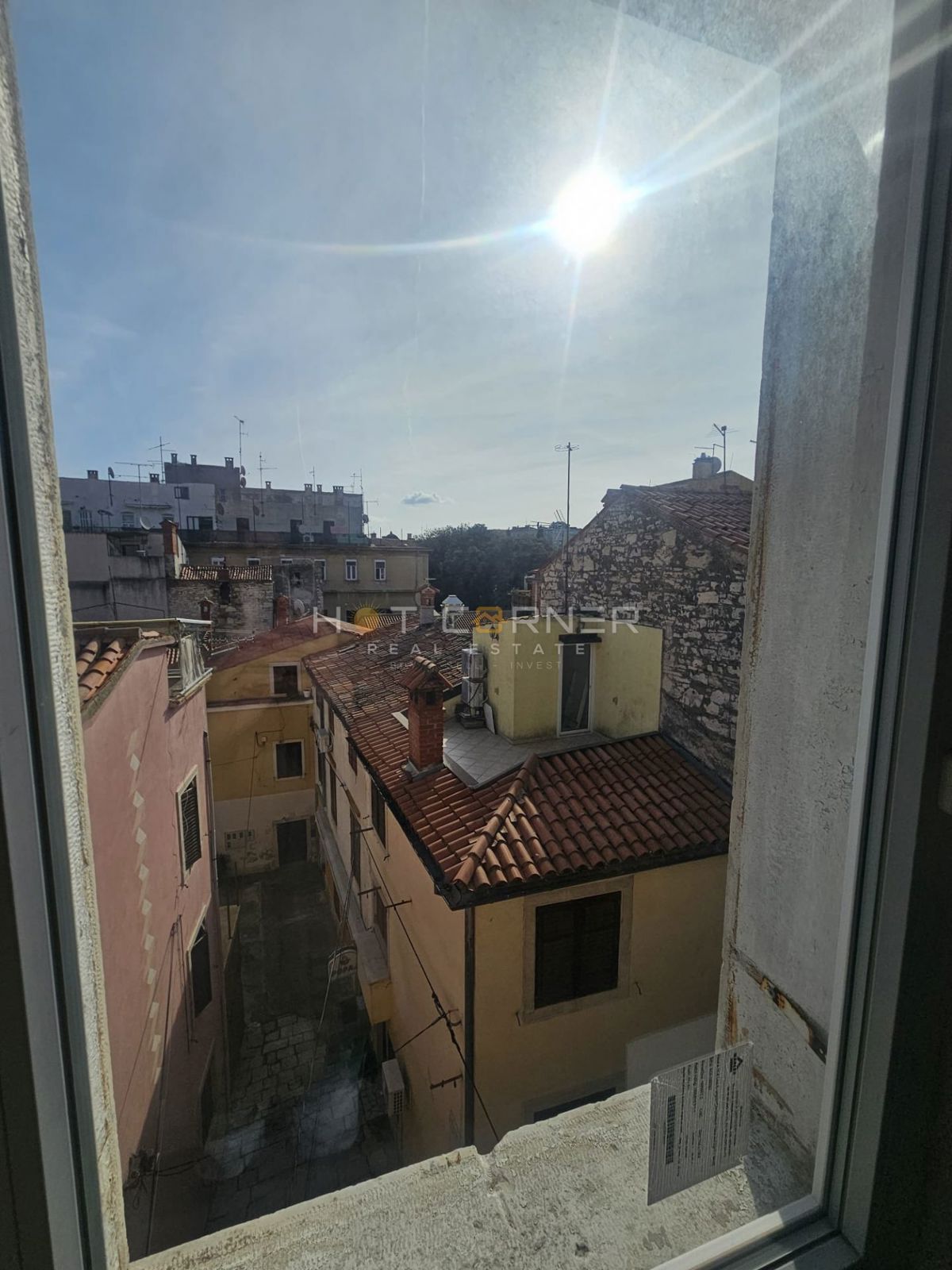 Avstro-ogrski šarm v starem Pulju – 75 m², 3. nadstropje