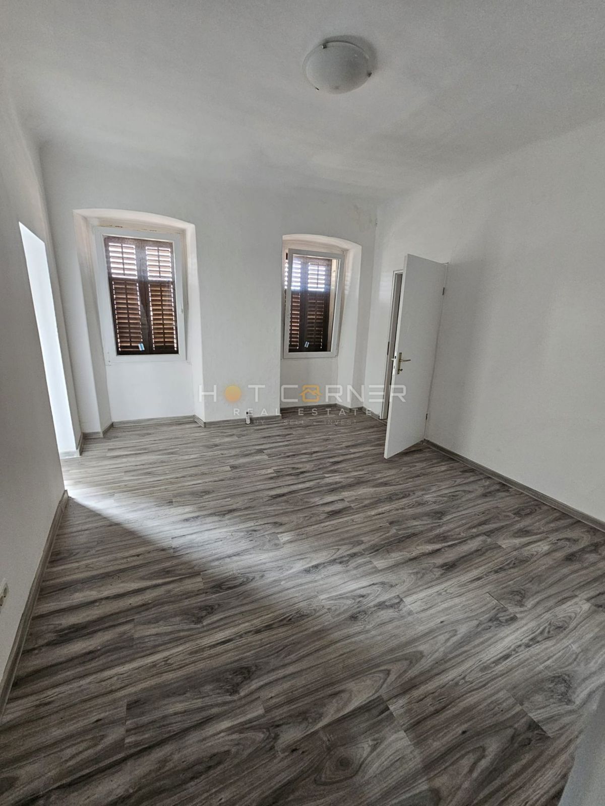 Avstro-ogrski šarm v starem Pulju – 75 m², 3. nadstropje