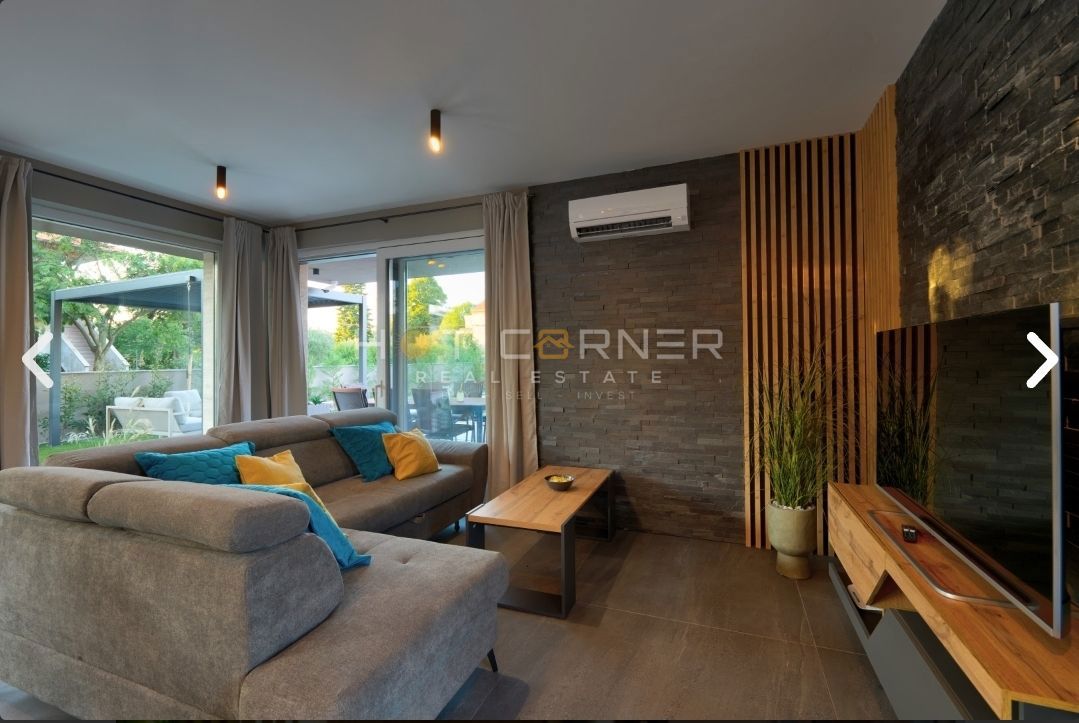 Razkošna vila z turističnim prihodom, Marčana