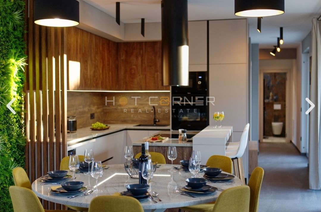 Razkošna vila z turističnim prihodom, Marčana