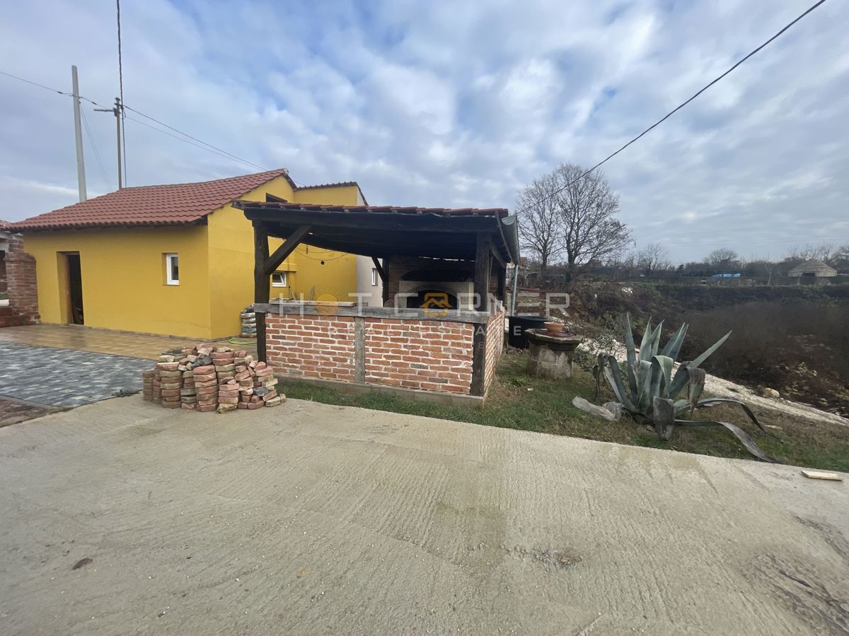 Zemljišče Štokovci, Svetvinčenat, 1.200m2