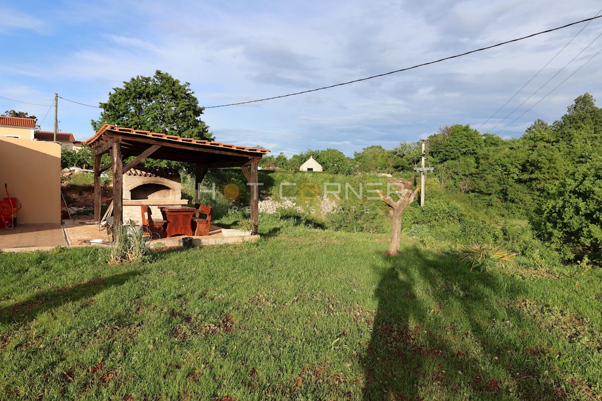 Zemljišče Štokovci, Svetvinčenat, 1.200m2