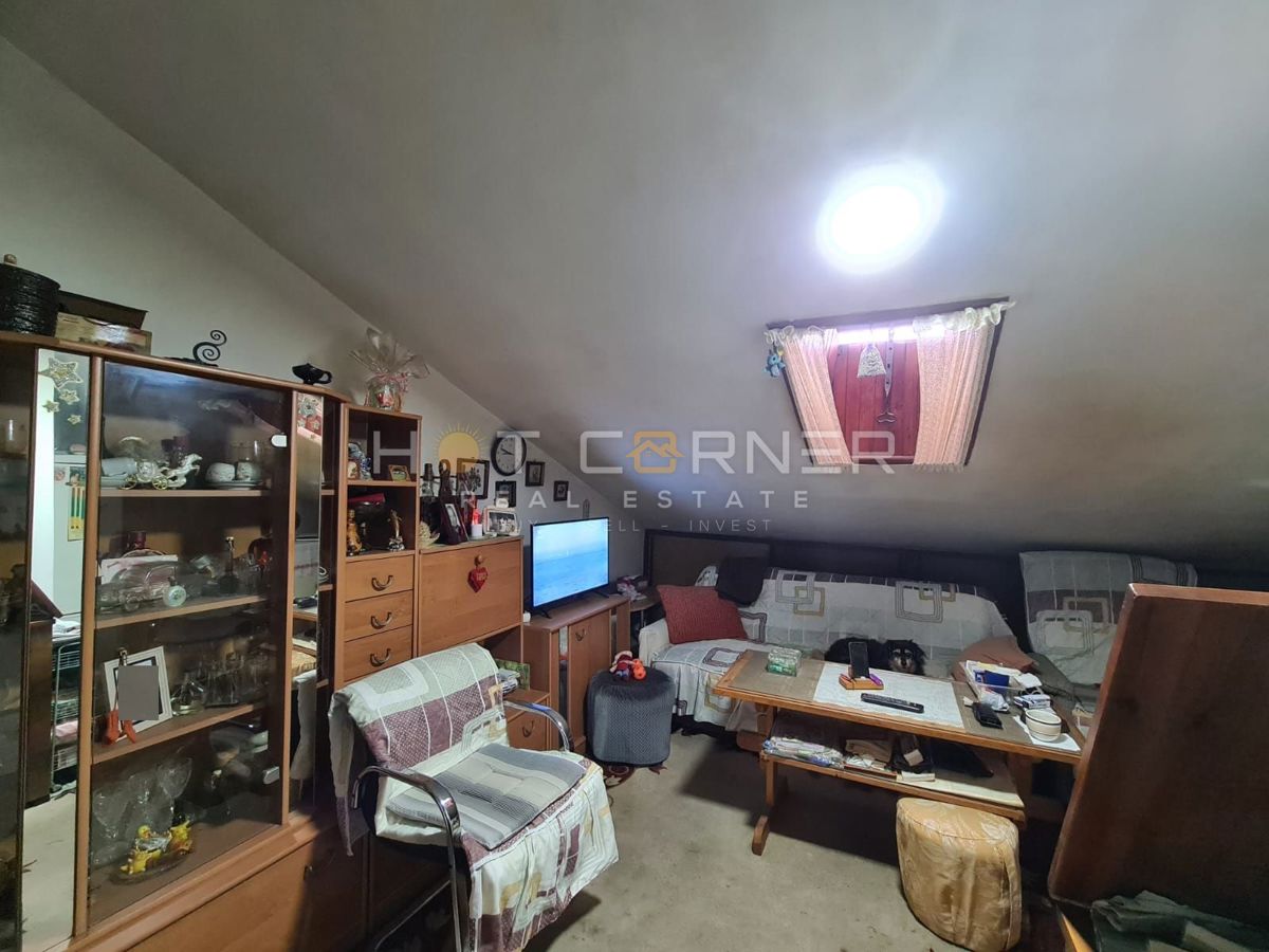 Stanovanje Centar, Pula, 80m2