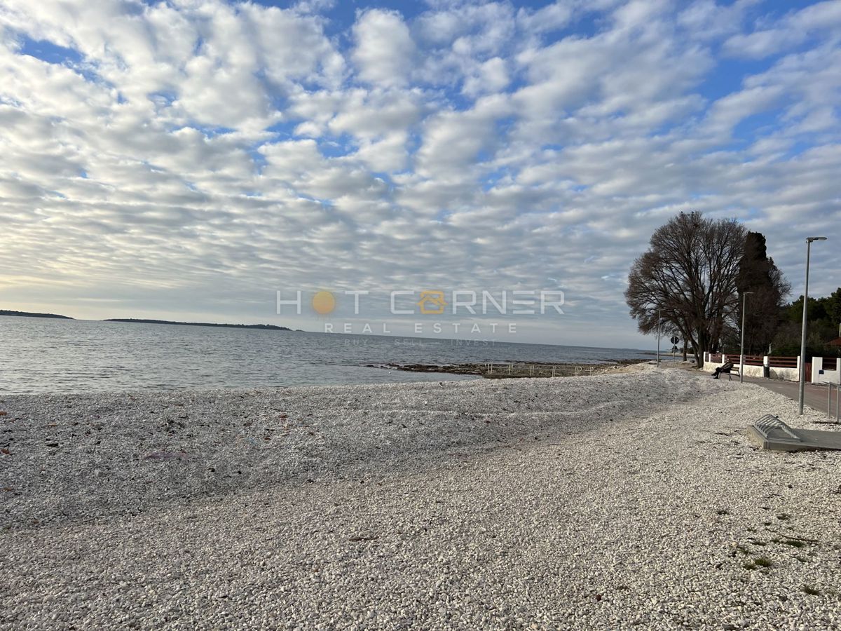Fažana, 50 m od plaže, luksuzno stanovanje s bazenom, pogled na morje