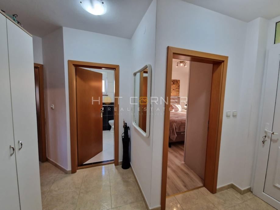 Pulj, 2 hiši z bazenom, 2 km od plaže, 3 km od centra Pulja!