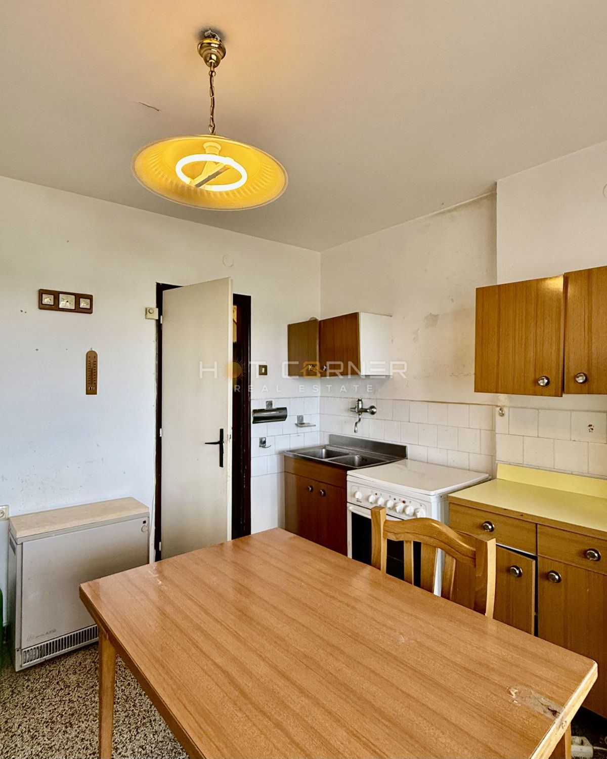 Stanovanje za prenovo v centru Pule – 56 m²