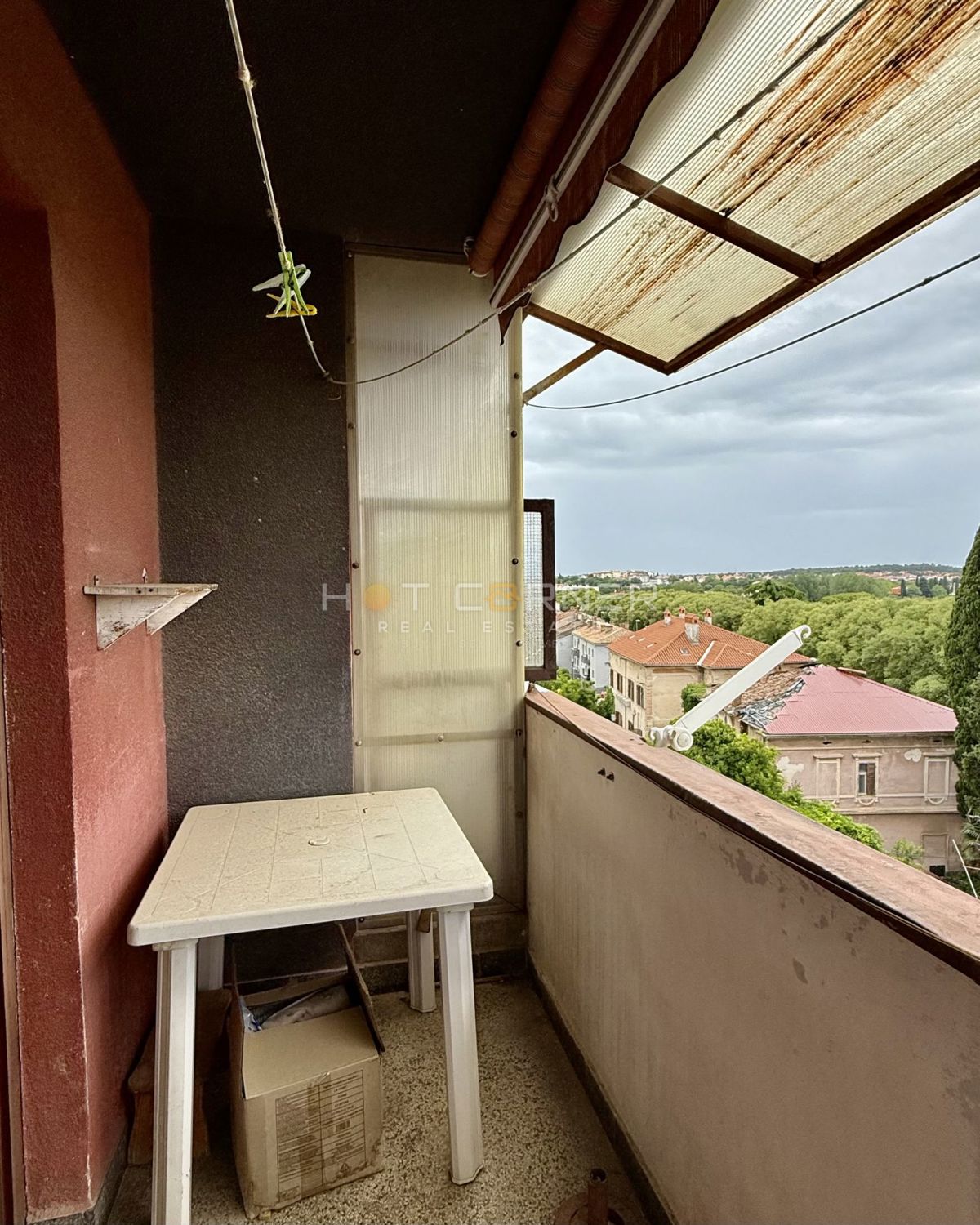 Stanovanje za prenovo v centru Pule – 56 m²