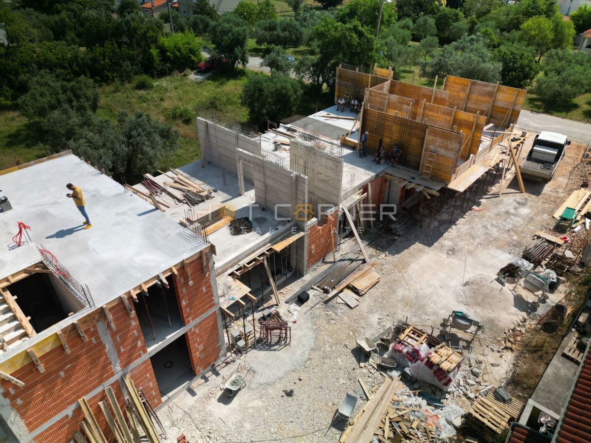 Stanovanje z vrtom v novogradnji – Štinjan, 59,45 m² + vrt 77 m² – 1300 m od morja!