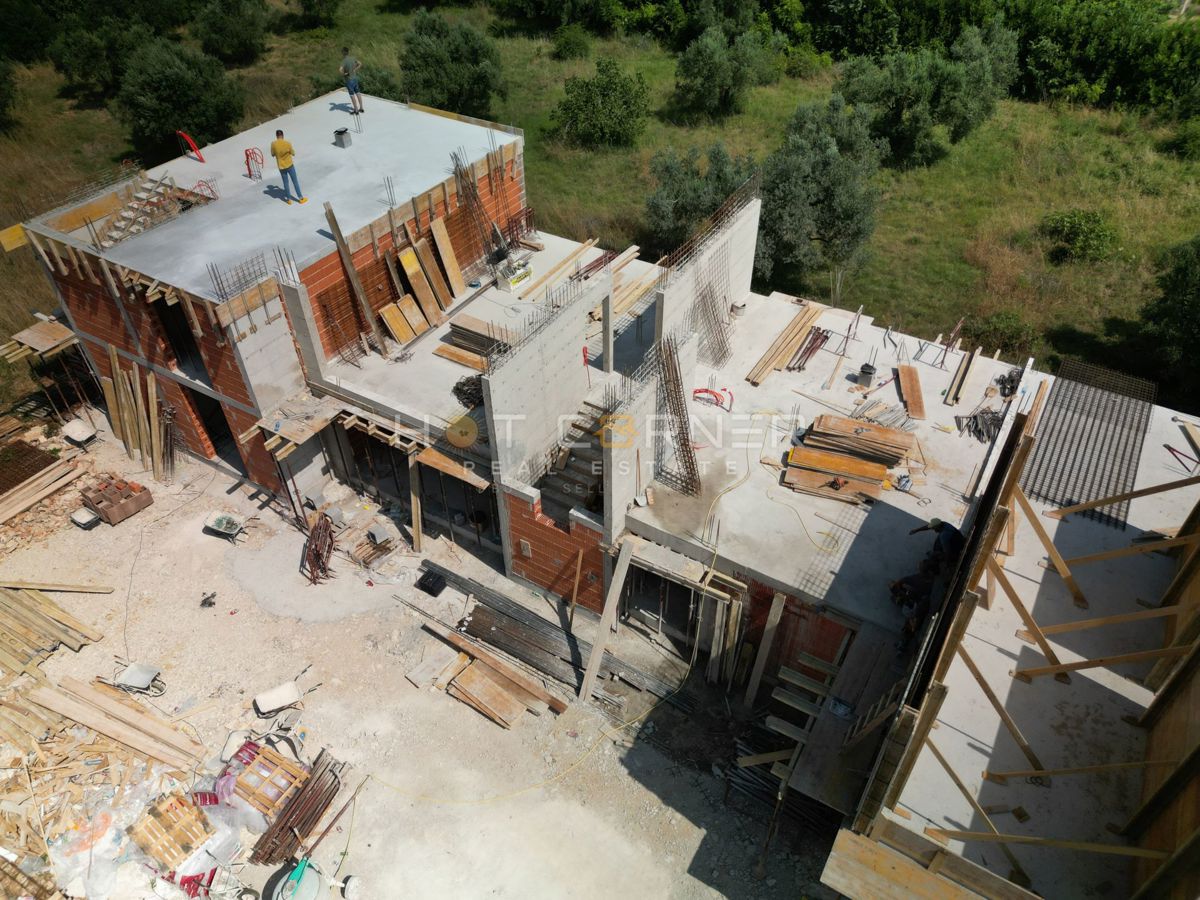 Stanovanje z vrtom v novogradnji – Štinjan, 59,45 m² + vrt 77 m² – 1300 m od morja!