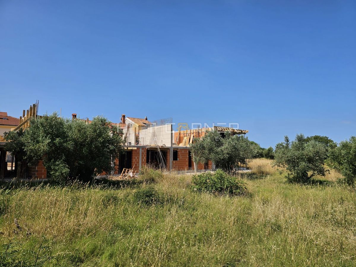 Stanovanje z vrtom v novogradnji – Štinjan, 59,45 m² + vrt 77 m² – 1300 m od morja!