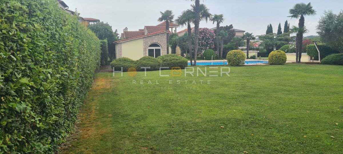 Gradbeno zemljišče Pomer, Medulin, 900m2
