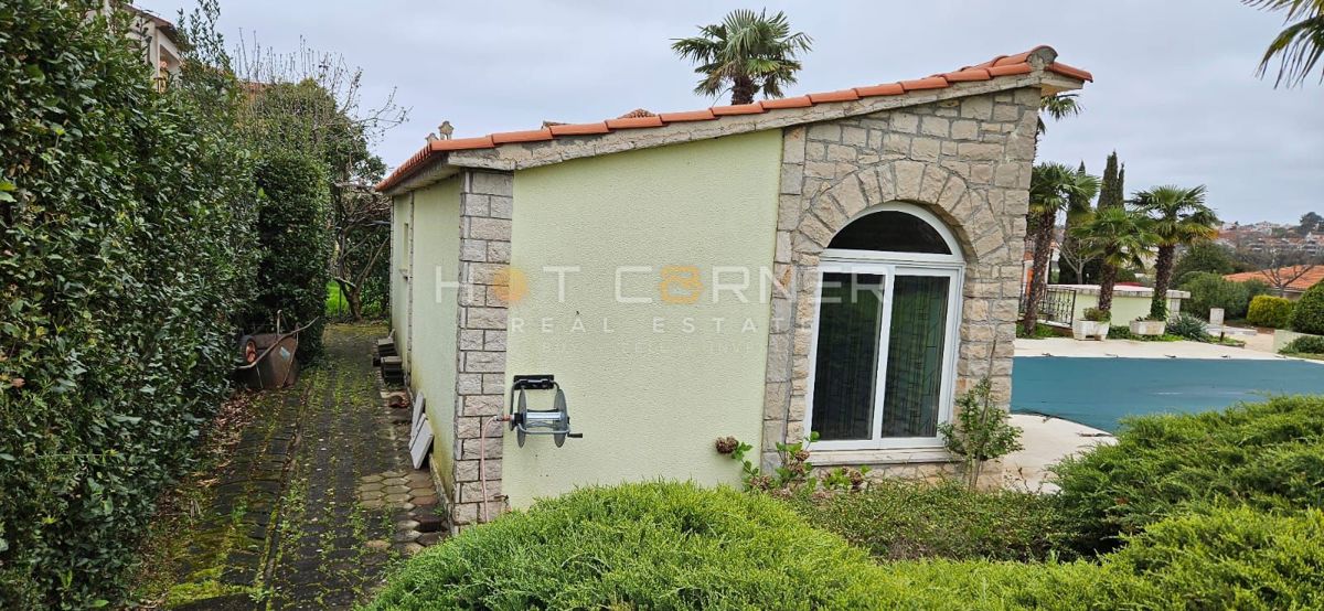 Gradbeno zemljišče Pomer, Medulin, 900m2