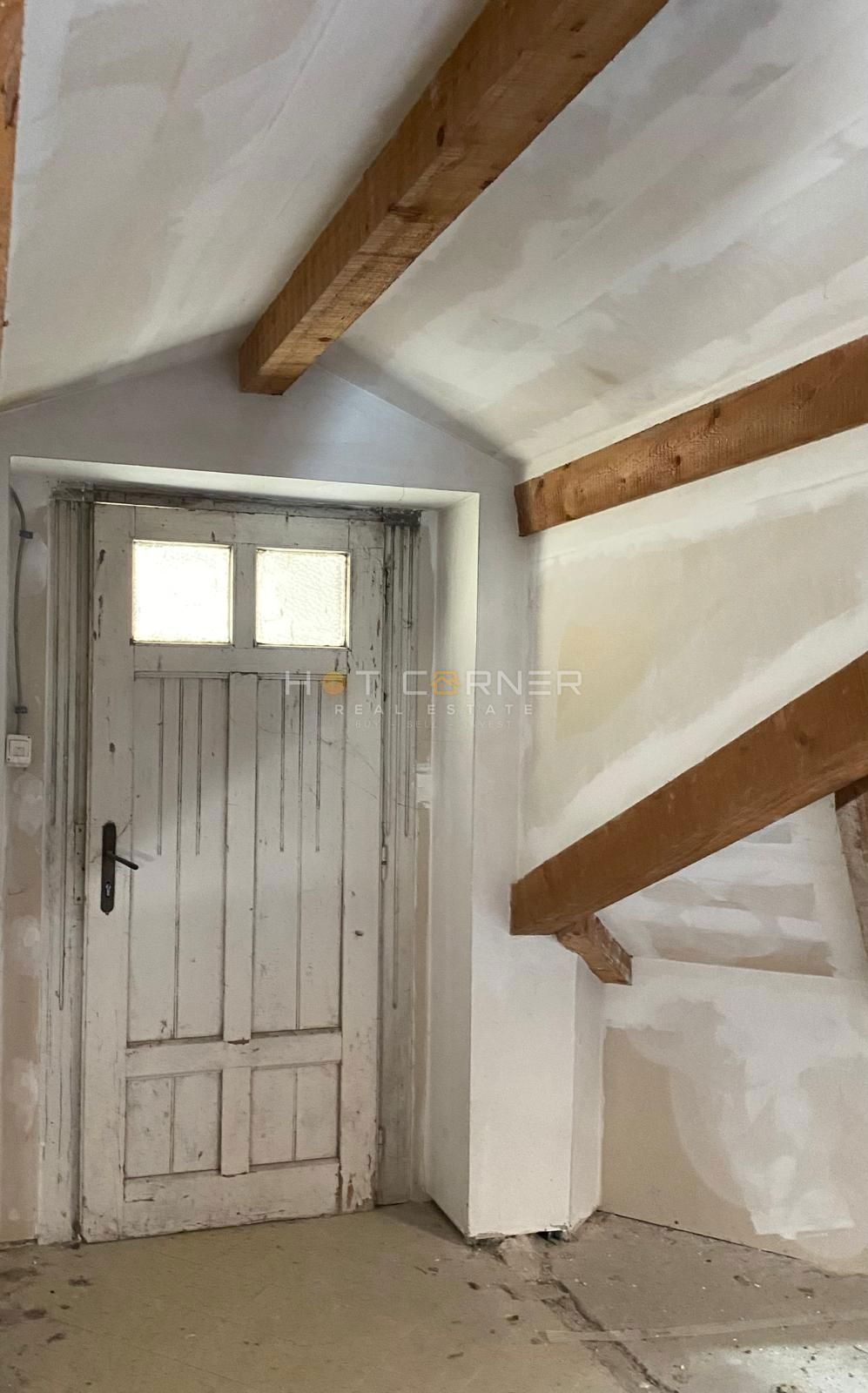Pulj, avstro-ogrska vila na vrhunski lokaciji, idealna za butični hotel ali luksuzno družinsko vilo