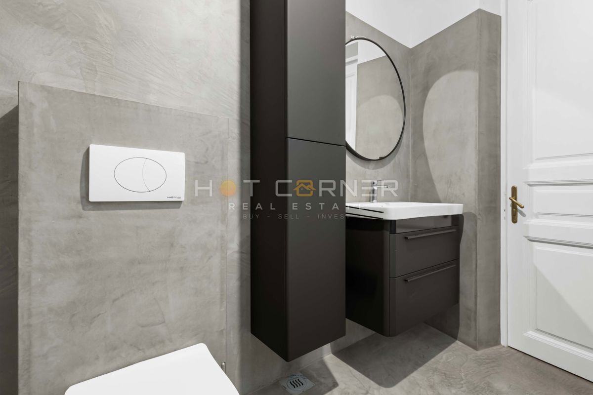 Elegantno stanovanje v Villi Minz, 147 m², razgled na morje