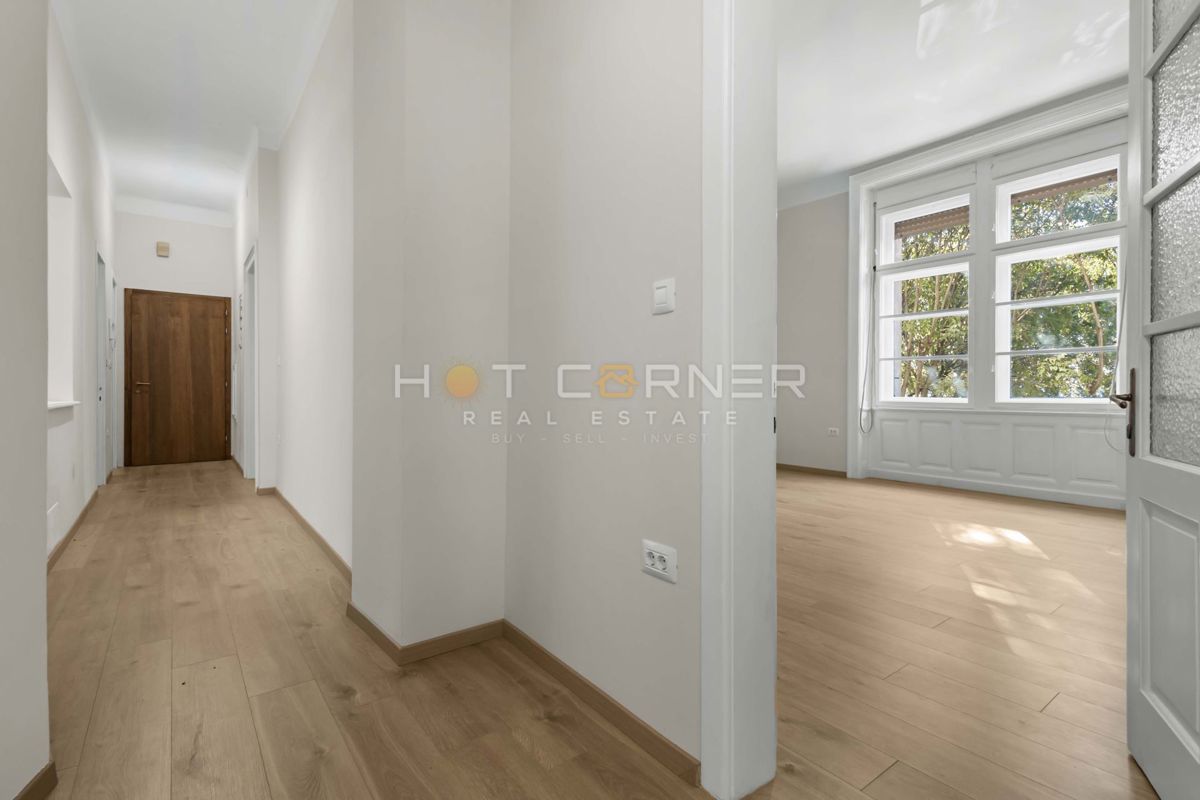 Elegantno stanovanje v Villi Minz, 147 m², razgled na morje