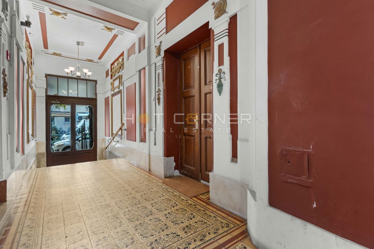 Elegantno stanovanje v Villi Minz, 147 m², razgled na morje