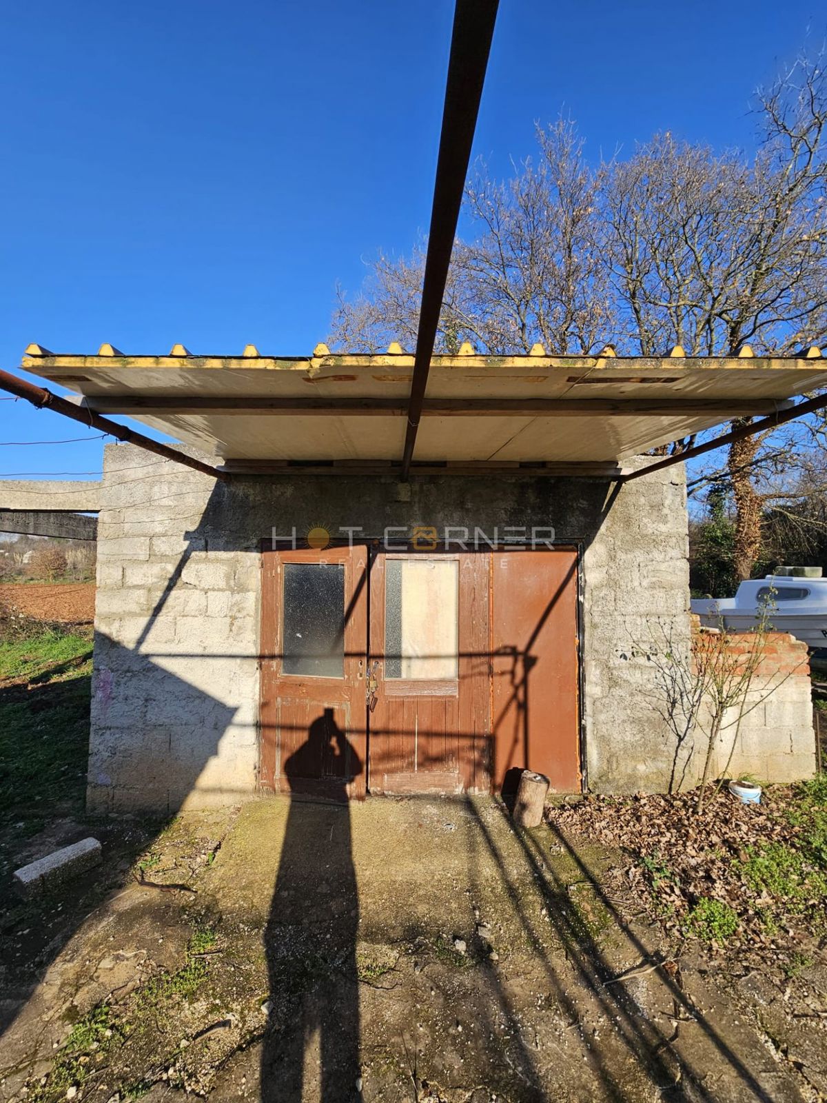 Vikendica s sadovnjakom & olivami – samo €150k v Banjolama!