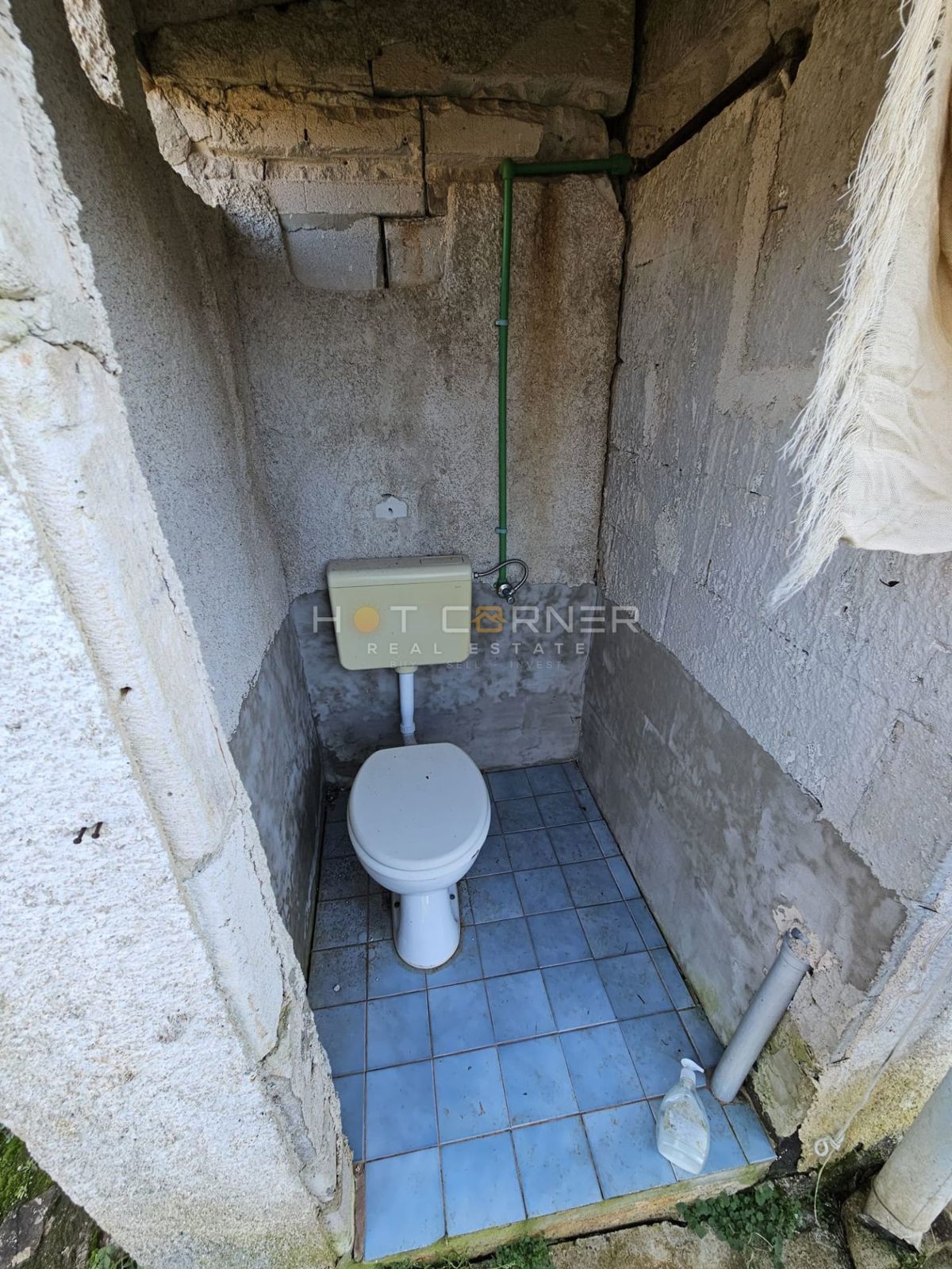 Vikendica s sadovnjakom & olivami – samo €150k v Banjolama!