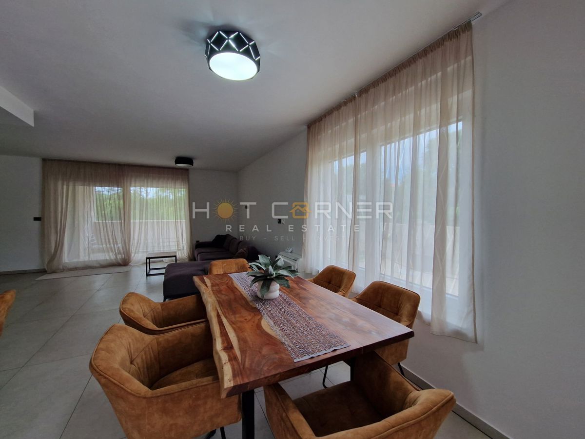 Stanovanje Štinjan, Pula, 145m2