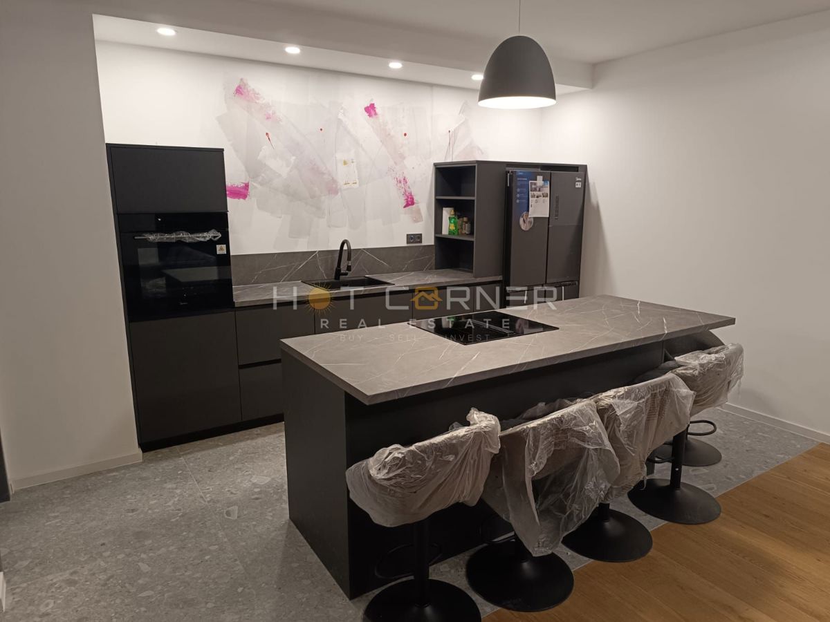 Stanovanje Centar, Pula, 130m2