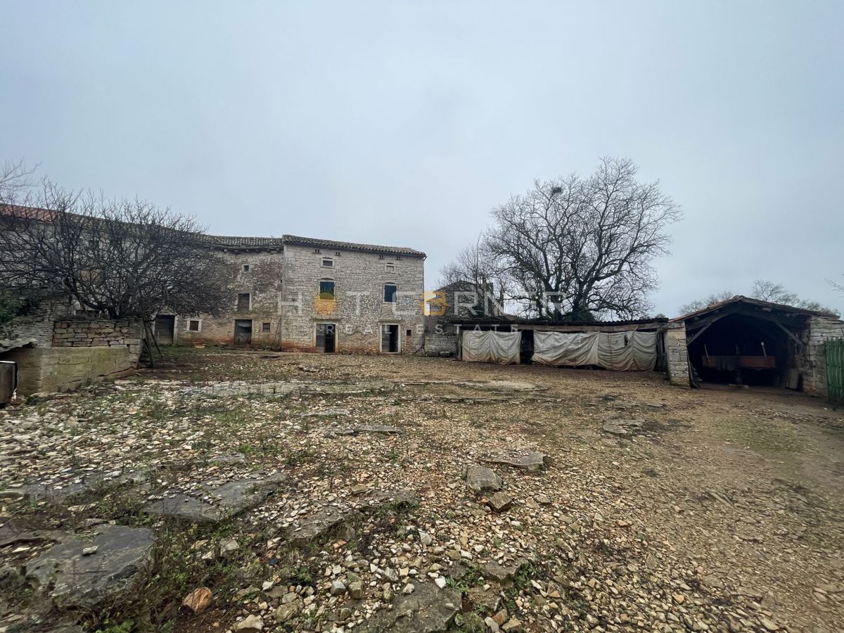 Hiša Svetvinčenat, 220m2