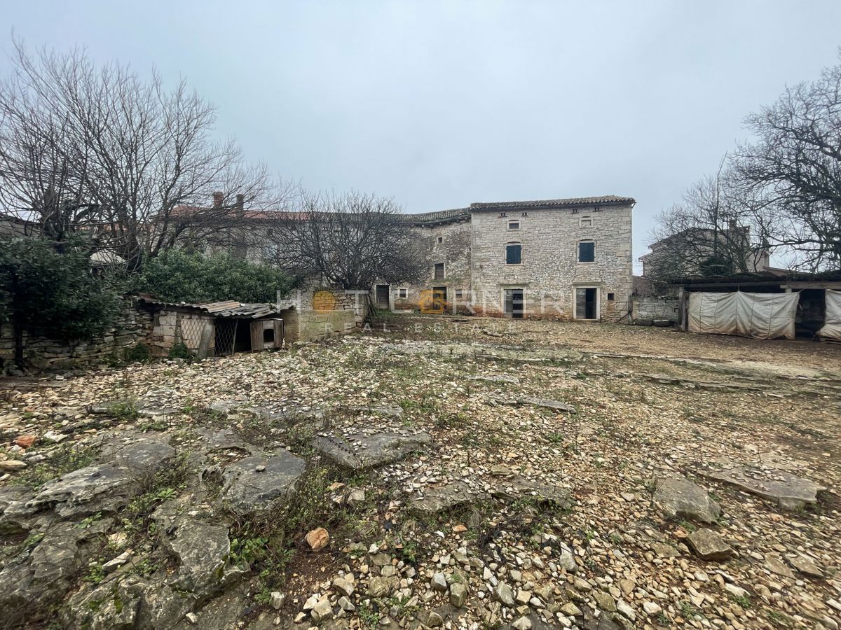 Hiša Svetvinčenat, 220m2